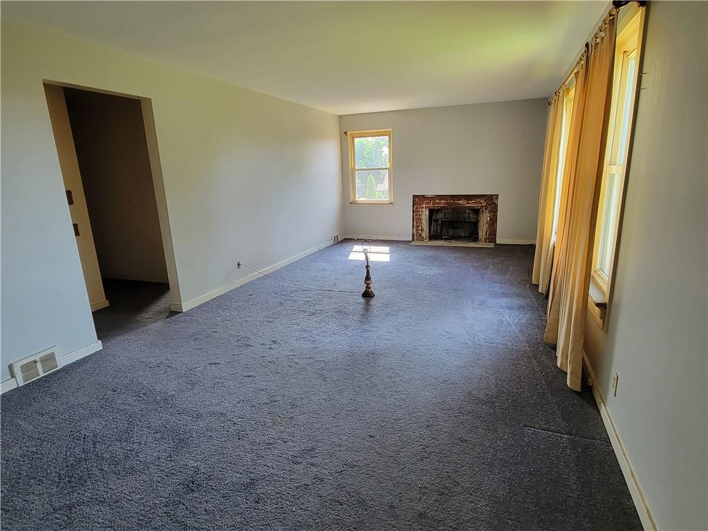 421 Hays Road Venetia, PA 15367 - Photo 5 of 28 a living room with furniture and a window