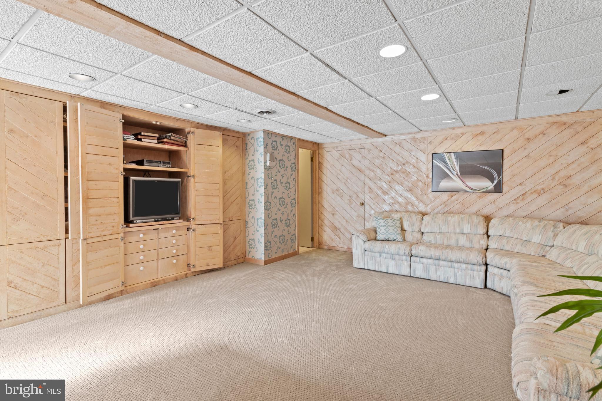 320 Moreland Road Huntingdon Valley, PA 19006 - Photo 29 of 52