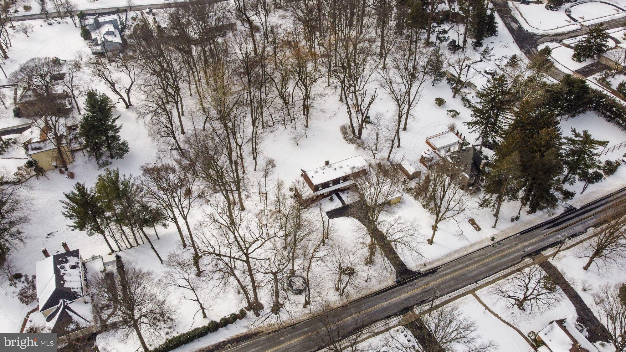 320 Moreland Road Huntingdon Valley, PA 19006 - Photo 3 of 52