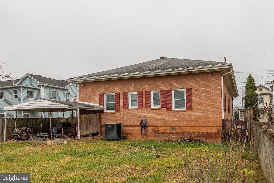 321 Blue Ridge Avenue Front Royal, VA 22630 - Photo 32 of 34 Gallery Image 32