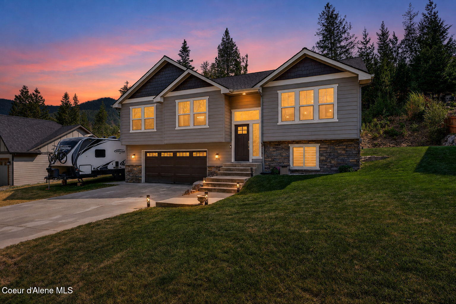 205 Old Farm Road Pinehurst, ID 83850 - Photo 91 of 91 Twilight