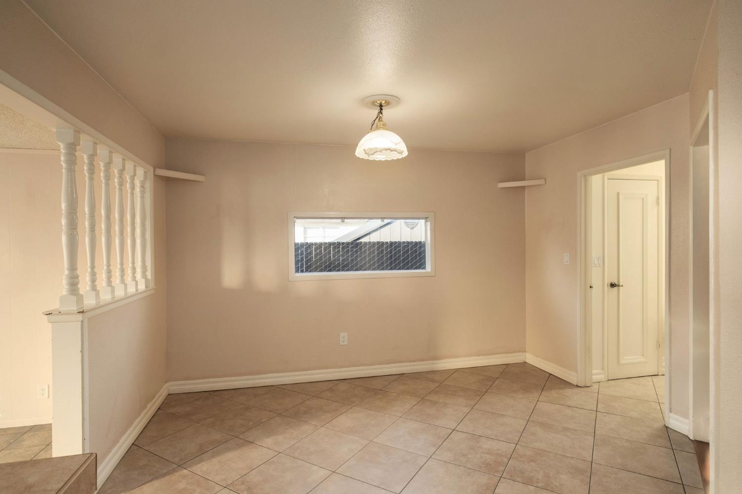 4376 North 5th Street Fresno, CA 93726 - Photo 11 of 22