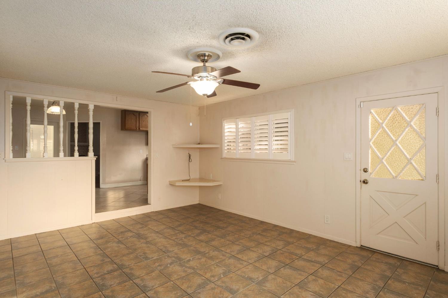 4376 North 5th Street Fresno, CA 93726 - Photo 13 of 22