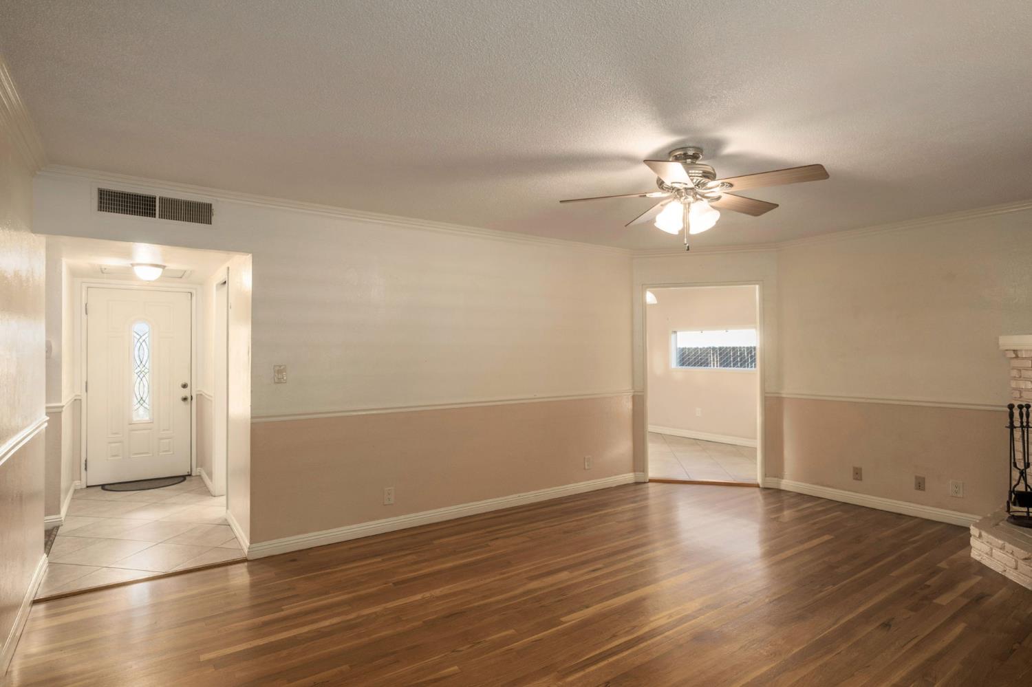 4376 North 5th Street Fresno, CA 93726 - Photo 6 of 22