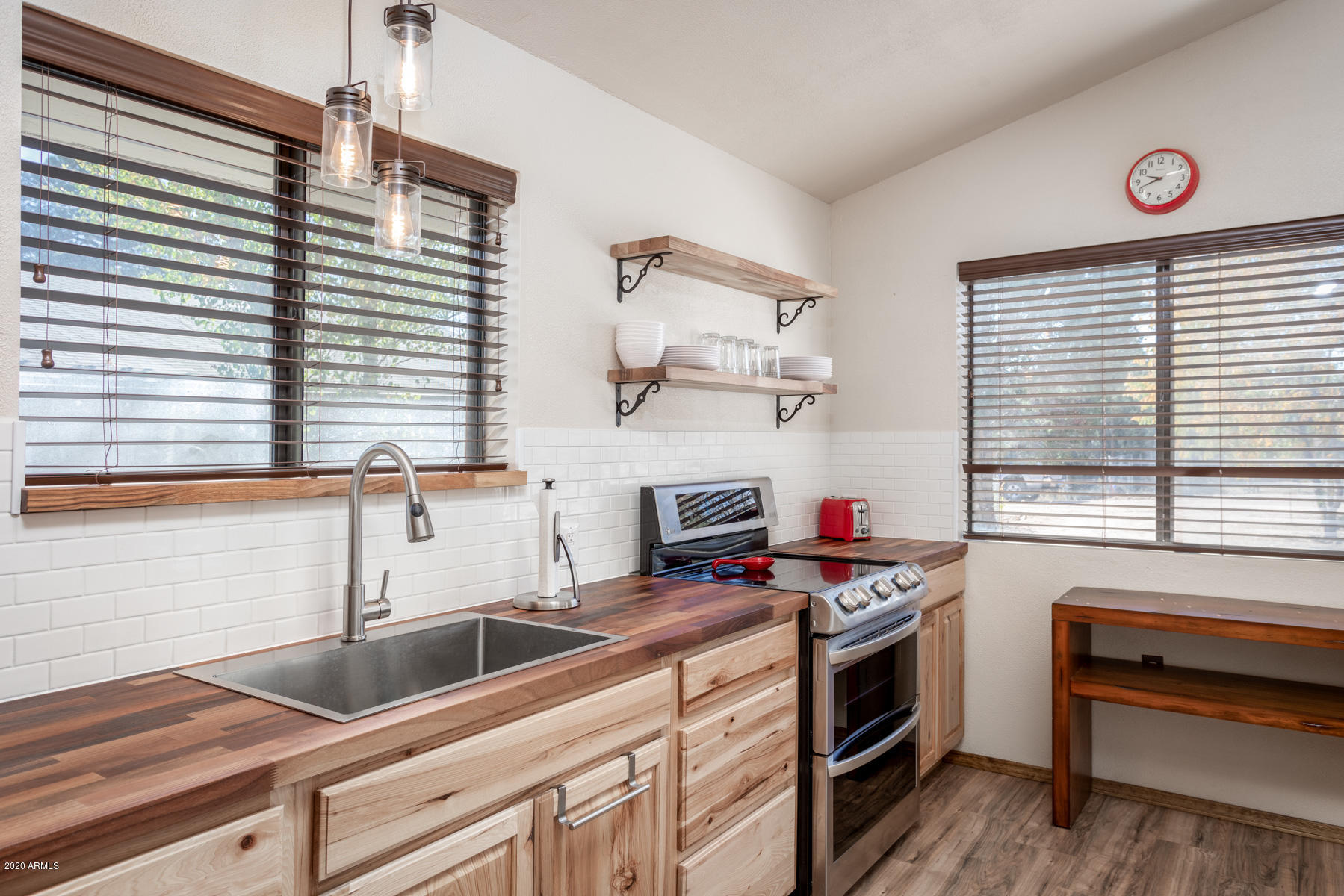 2138 Fishermans Road Overgaard, AZ 85933 - Photo 10 of 20 IMG_10