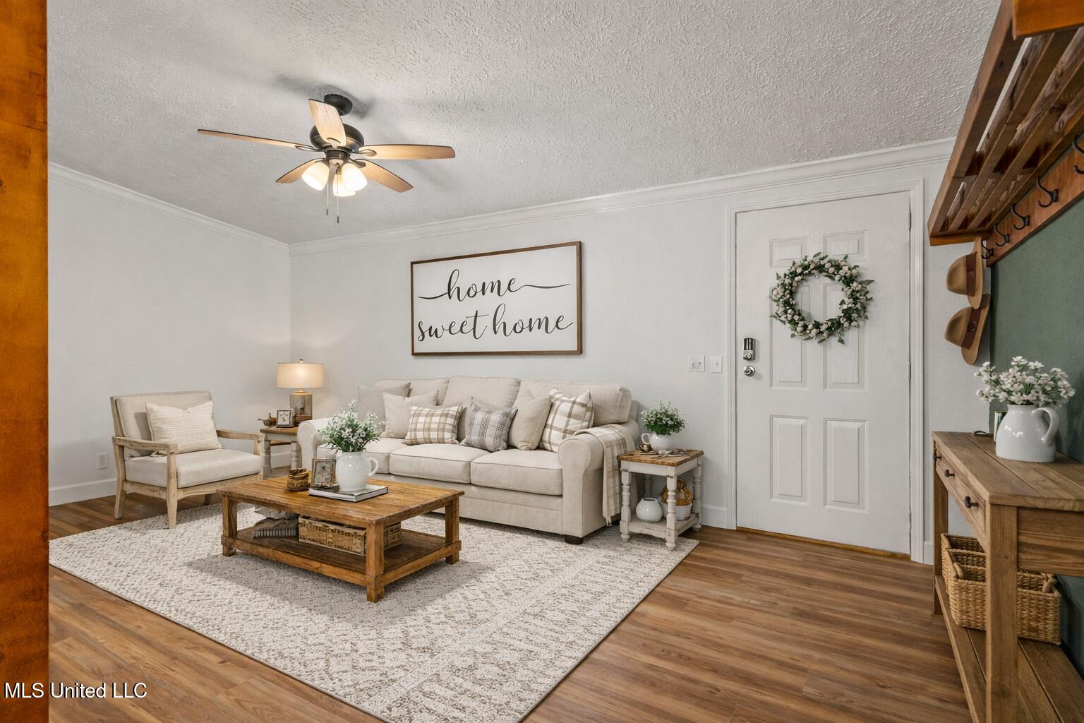 18320 Diamond Road Saucier, MS 39574 - Photo 4 of 42 Living Room