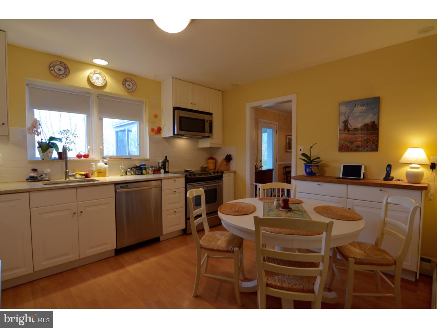 341 Greene Road Berwyn, PA 19312 - Photo 4 of 22 Kitchen