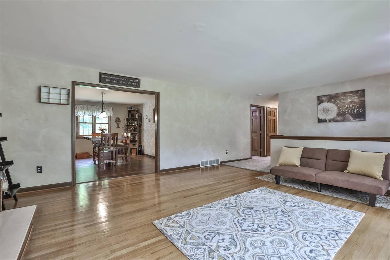 8770 Wuest Road Cincinnati, OH 45251 - Photo 7 of 36 Gallery Image 7
