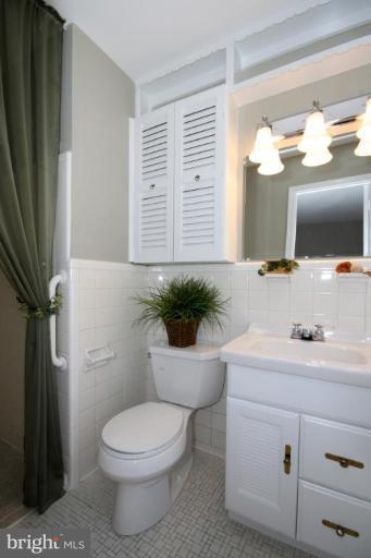 7626 Mendota Place Springfield, VA 22150 - Photo 15 of 27 Master Bath