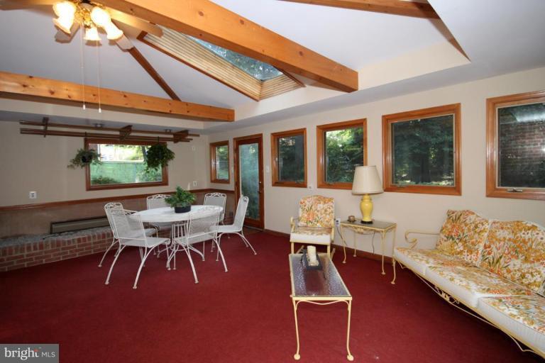 7626 Mendota Place Springfield, VA 22150 - Photo 22 of 27 Sunroom