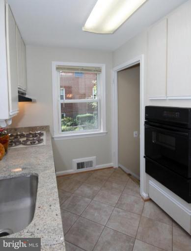 7626 Mendota Place Springfield, VA 22150 - Photo 9 of 27 Kitchen #3