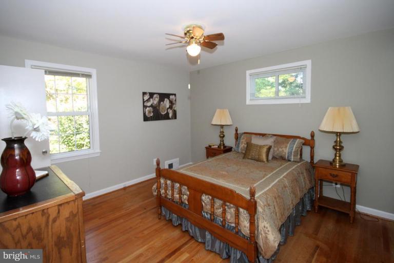 7626 Mendota Place Springfield, VA 22150 - Photo 10 of 27 Master Bedroom