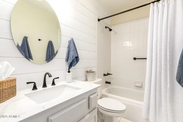 a view of washer and dryer