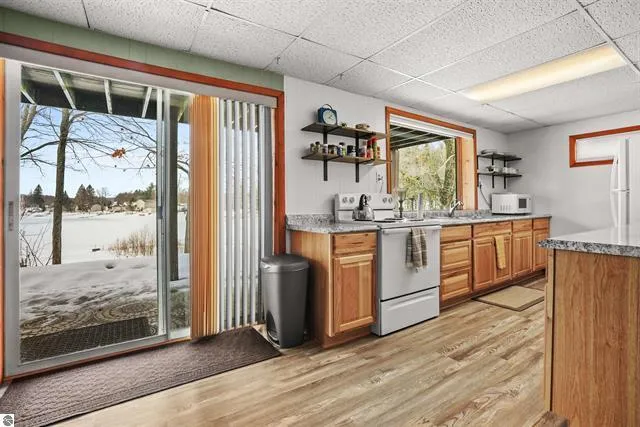 $498,500 | 9561 Peterson Drive, Cadillac, MI 49601