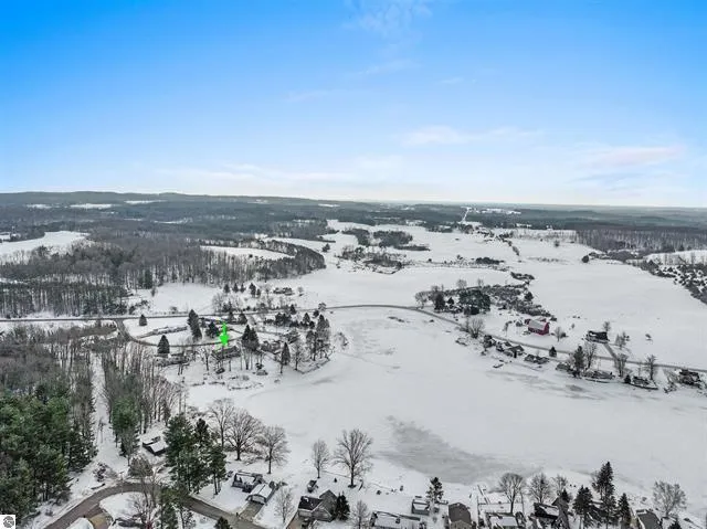 $498,500 | 9561 Peterson Drive, Cadillac, MI 49601