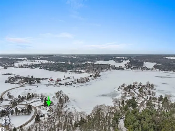$498,500 | 9561 Peterson Drive, Cadillac, MI 49601