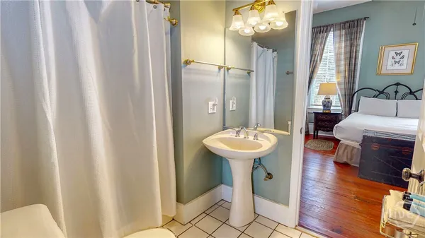 $739,400 | 251 East Broad Street, Unit 4, Savannah, GA 31401