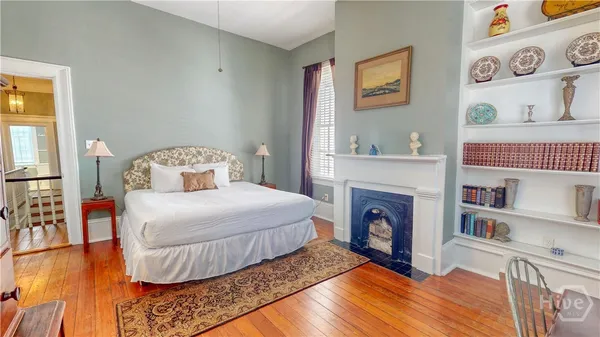 $739,400 | 251 East Broad Street, Unit 4, Savannah, GA 31401