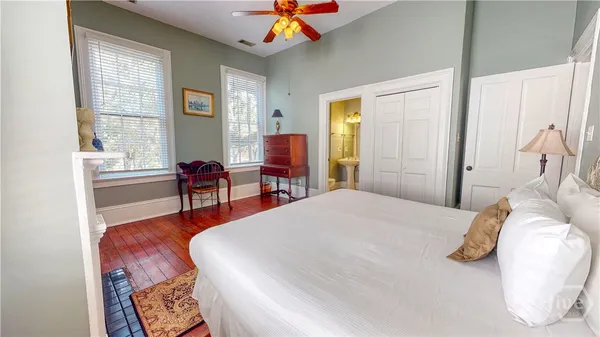 $739,400 | 251 East Broad Street, Unit 4, Savannah, GA 31401