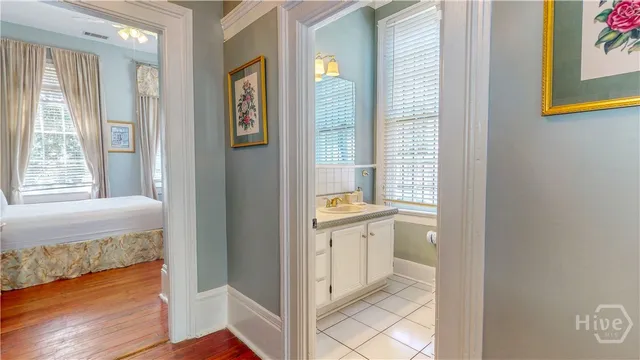 $750,000 | 251 East Broad Street, Unit 4, Savannah, GA 31401