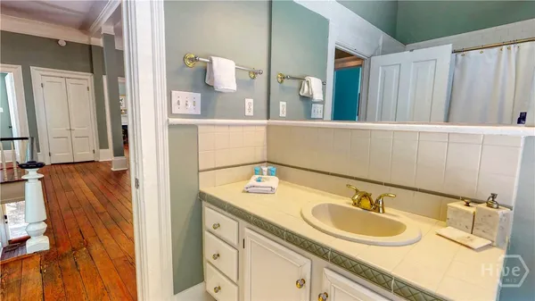 $739,400 | 251 East Broad Street, Unit 4, Savannah, GA 31401