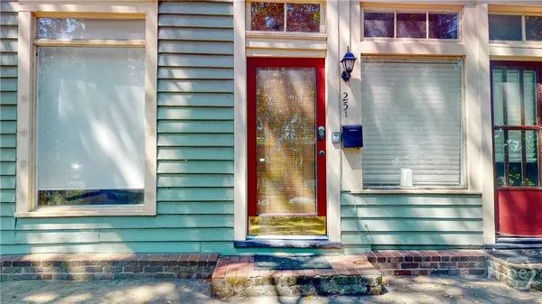 $739,400 | 251 East Broad Street, Unit 4, Savannah, GA 31401