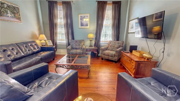 $739,400 | 251 East Broad Street, Unit 4, Savannah, GA 31401