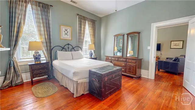 $750,000 | 251 East Broad Street, Unit 4, Savannah, GA 31401