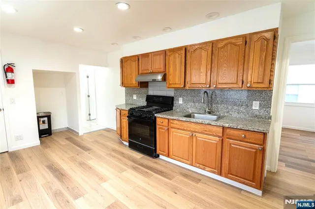 $3,000 | 221 Broadway, Unit 1, Passaic, NJ 07055