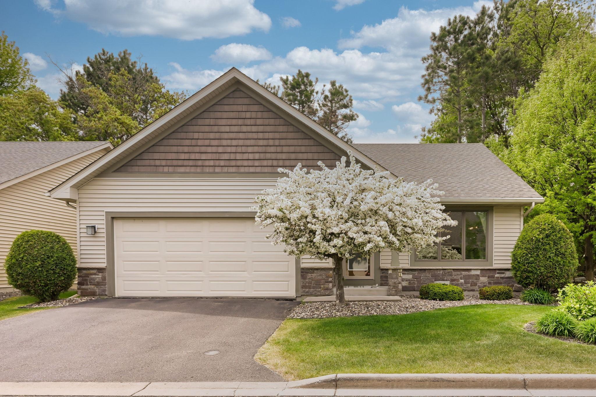 1003 Farrell Street South Maplewood, MN 55119 - Photo 1 of 40 Gallery Image 1