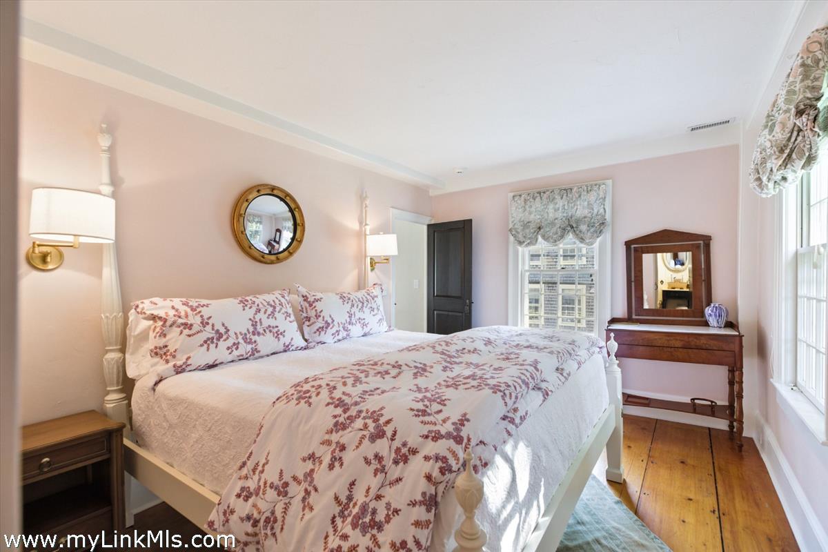 32 Union Street Nantucket, MA 02554 - Photo 12 of 30