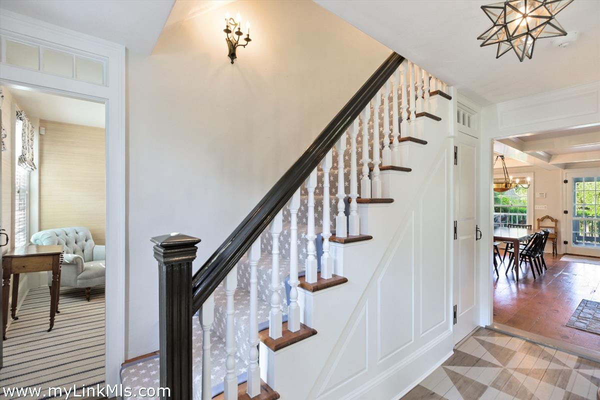 32 Union Street Nantucket, MA 02554 - Photo 2 of 30