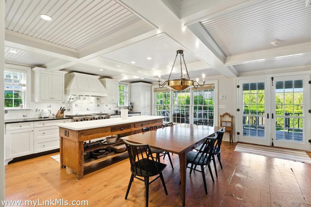 32 Union Street Nantucket, MA 02554 - Photo 5 of 30