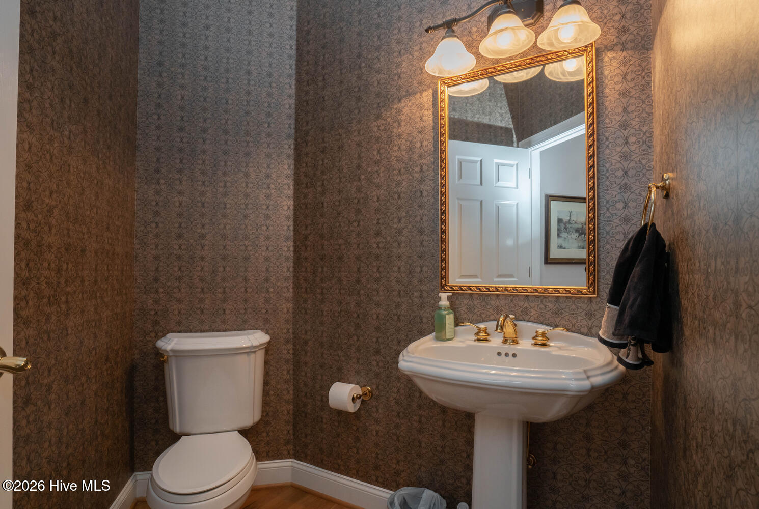 523 Candlewick Lane Southwest Ocean Isle Beach, NC 28469 - Photo 28 of 85 Hallway Bathroom