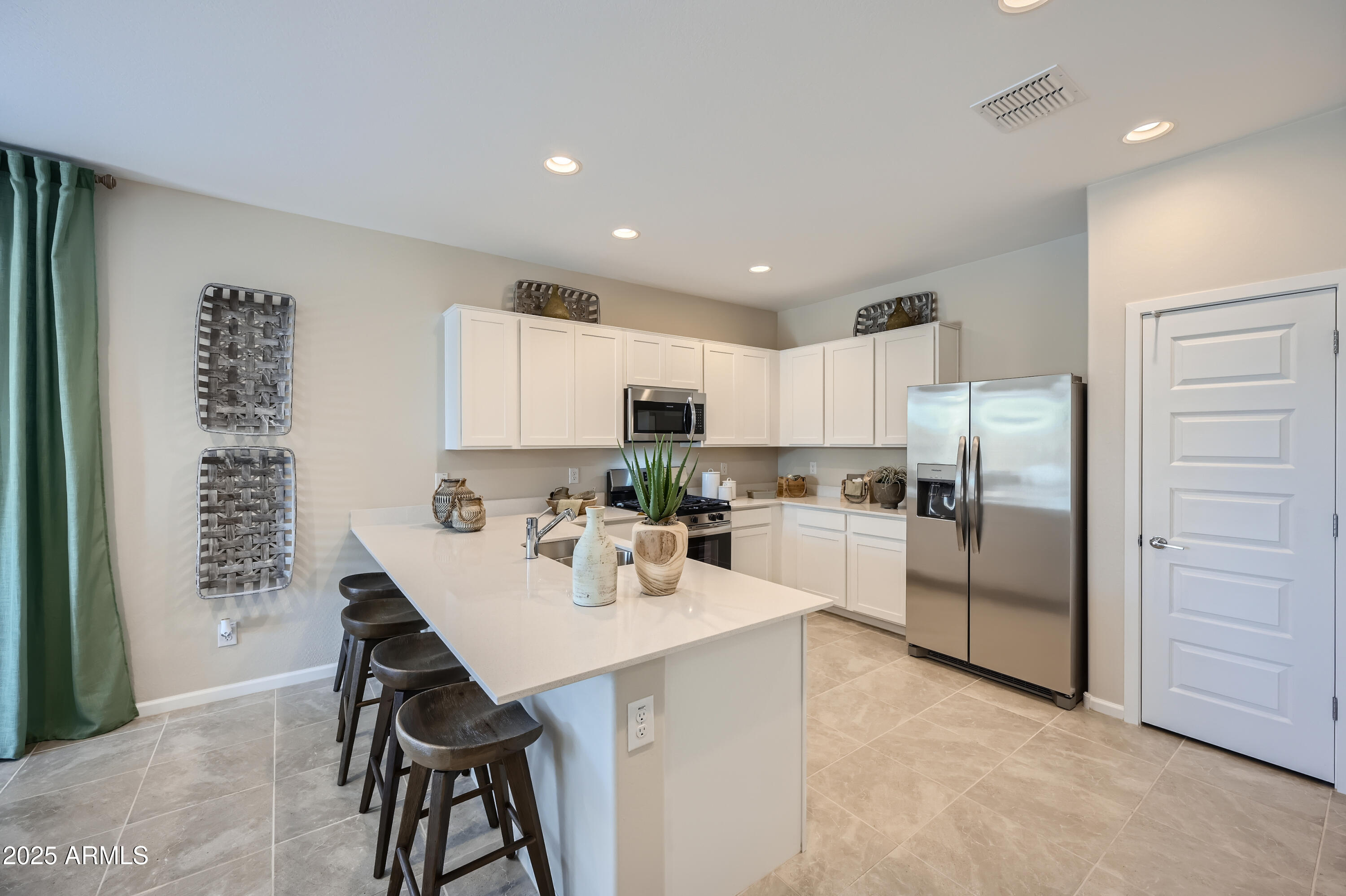 16751 West Alameda Road Surprise, AZ 85387 - Photo 3 of 37 Kitchen
