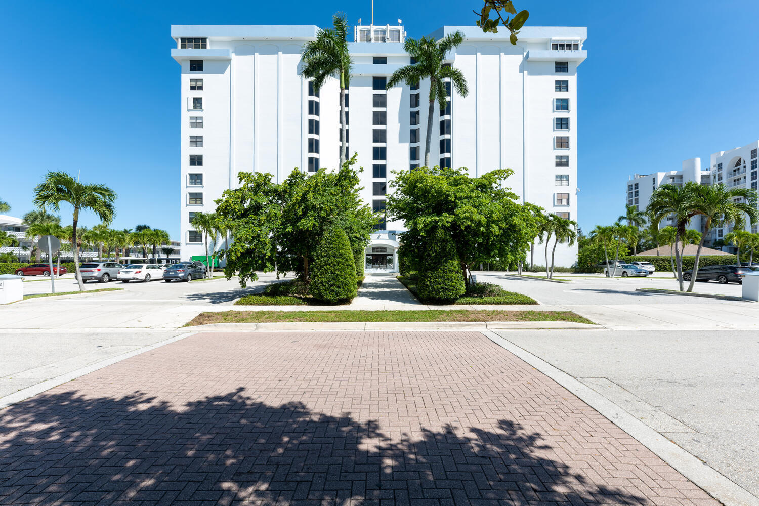 3800 Washington Road, Unit 1002 West Palm Beach, FL 33405 - Photo 2 of 20 a view of street with tall buildings