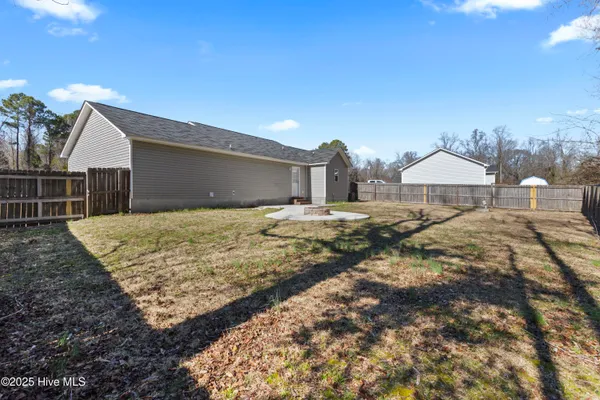 $1,600 | 320 Reid Court North, Jacksonville, NC 28540