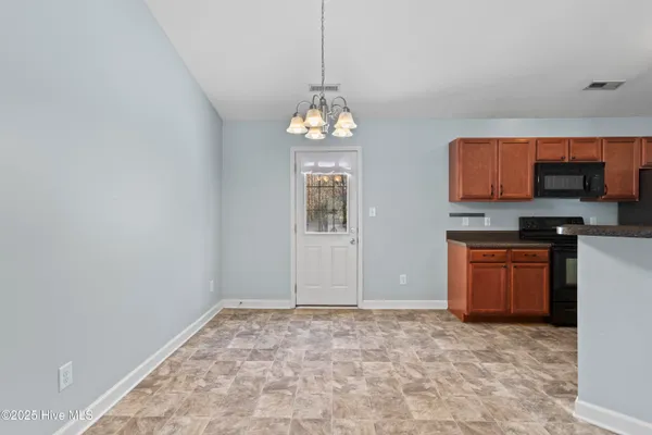 $1,600 | 320 Reid Court North, Jacksonville, NC 28540