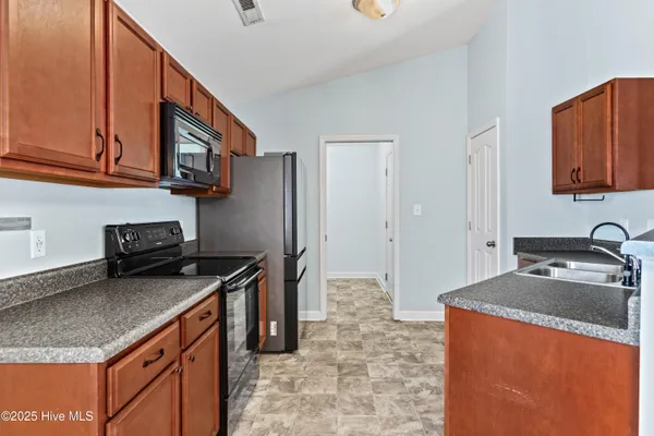 $1,600 | 320 Reid Court North, Jacksonville, NC 28540