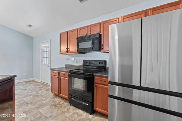 $1,600 | 320 Reid Court North, Jacksonville, NC 28540