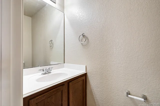 $1,850 | 11015 Gilpin Canyon, Helotes, TX 78023