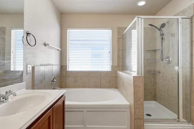 $1,850 | 11015 Gilpin Canyon, Helotes, TX 78023