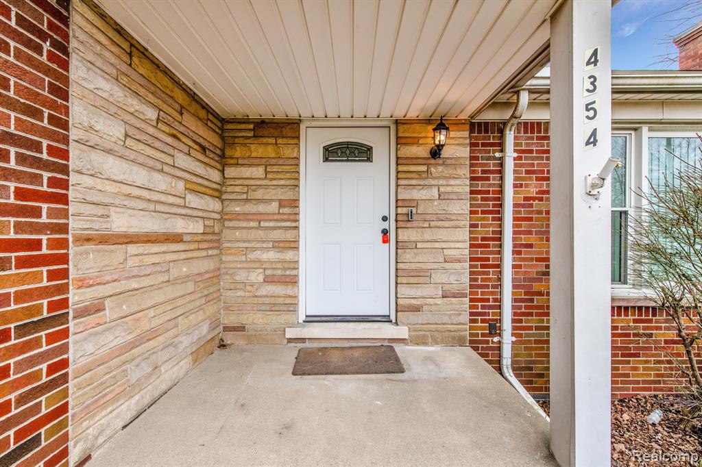 4354 East 10 Mile Road Warren, MI 48091 - Photo 5 of 24