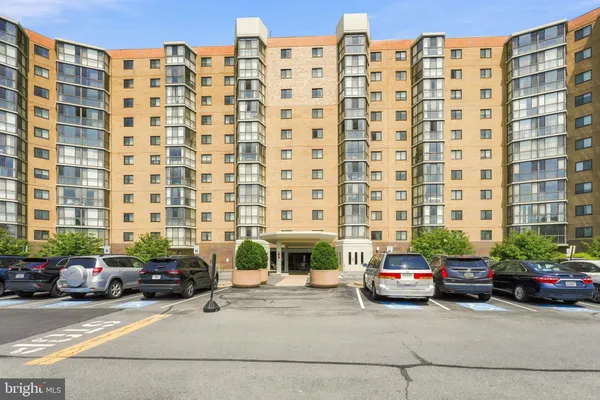 $260,000 | 3330 North Leisure World Boulevard, Unit 5427, Silver Spring, MD 20906