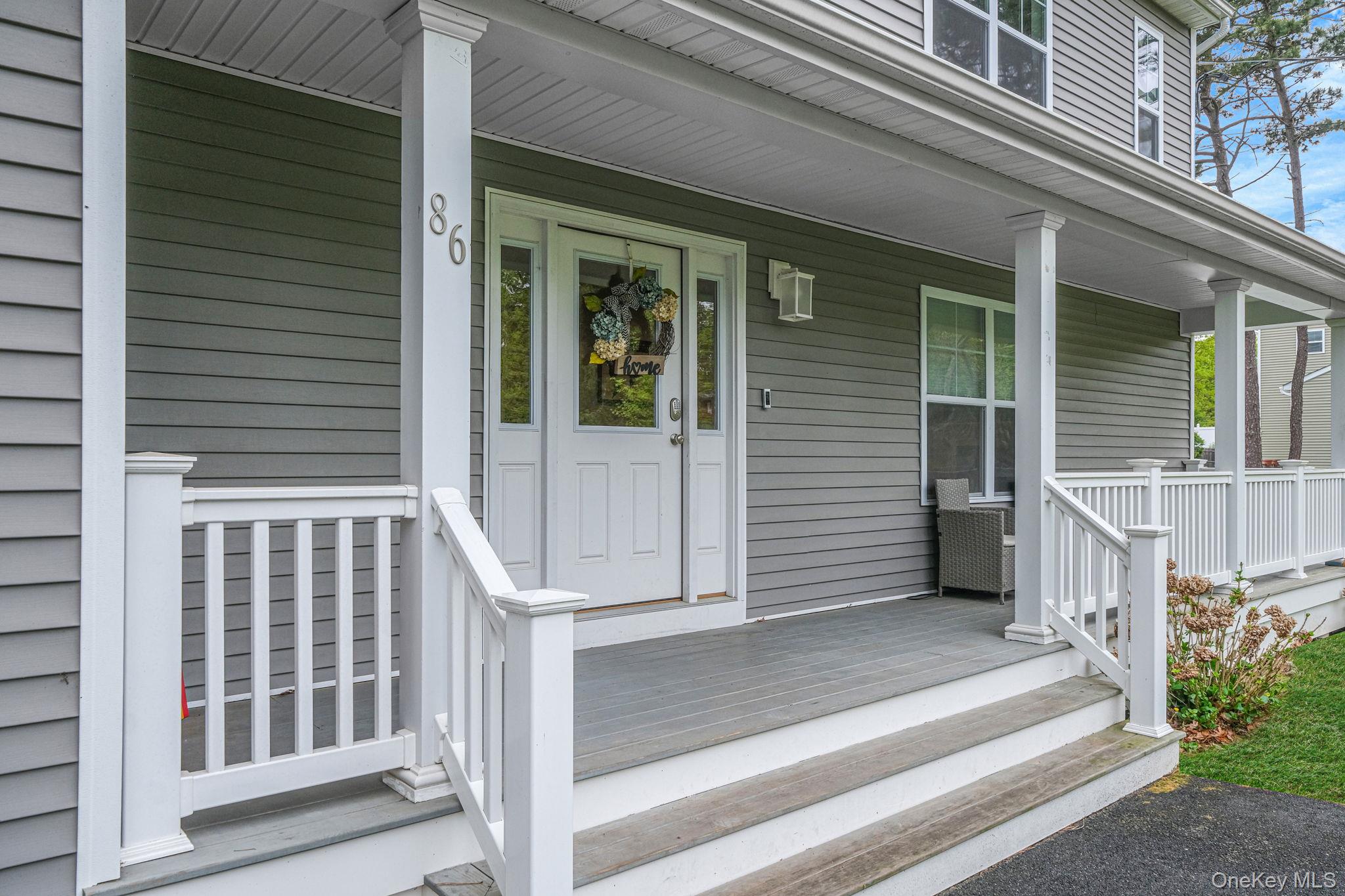 86 Country Road Medford, NY 11763 - Photo 4 of 47 Beautiful, young 4/2.5 colonial on .52 acres! Front porch