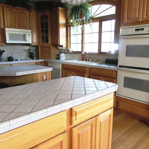 1527 Borror Road Grove City, OH 43123 - Photo 14 of 54