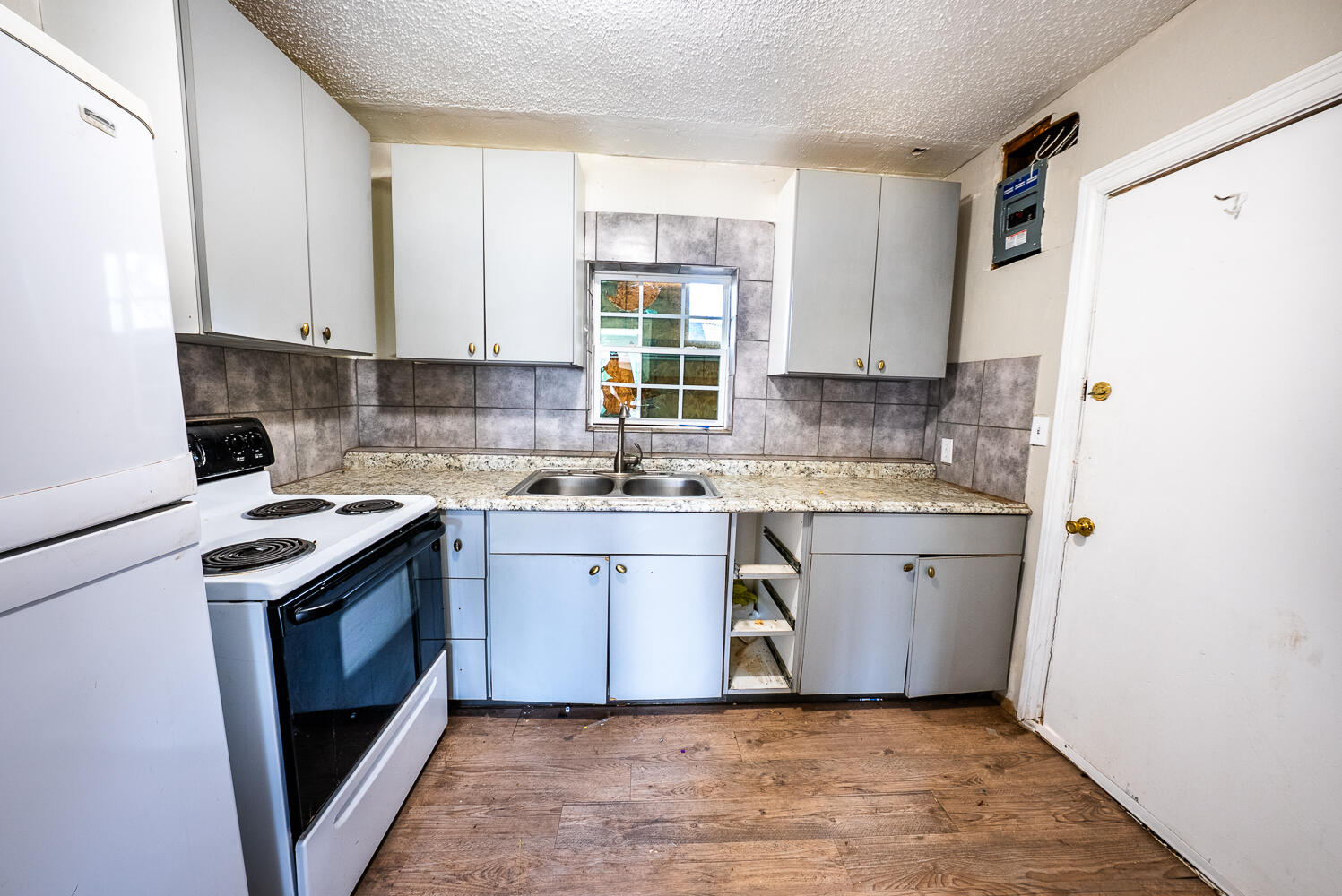 1313 25th Street Lubbock, TX 79411 - Photo 4 of 11 DSC01621