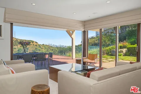 $3,155,000 | 2340 Jupiter Drive, Los Angeles, CA 90046