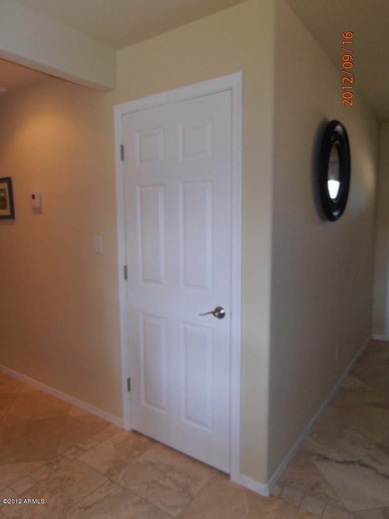1931 East Lamar Road Phoenix, AZ 85016 - Photo 11 of 44 9-Coat Closet