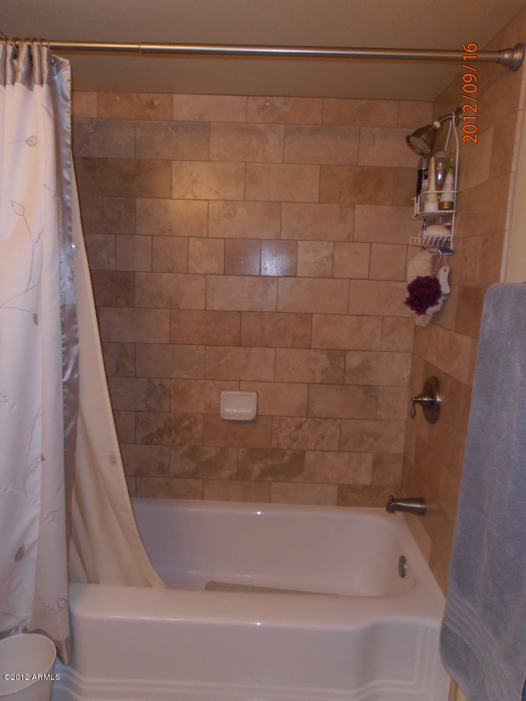 1931 East Lamar Road Phoenix, AZ 85016 - Photo 17 of 44 15-Hall Bathroom